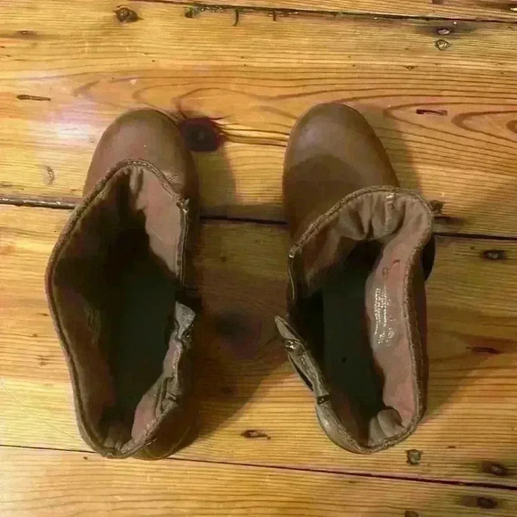 CLARKS Riddle Avant Tan Synthe/Brown Boots size 8.5 - Picture 6 of 10